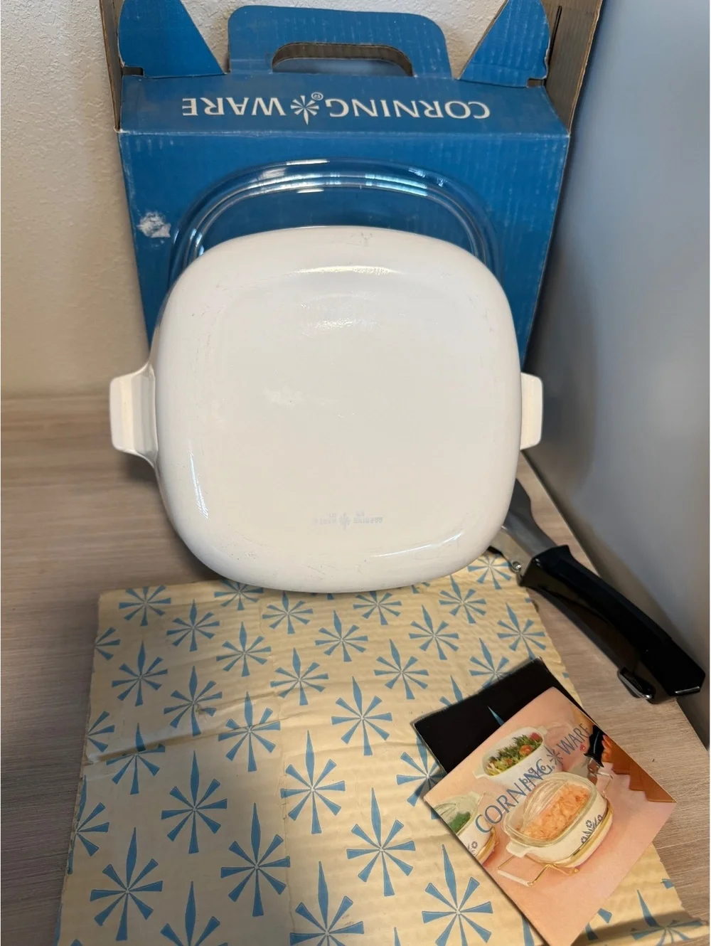 Vintage CorningWare Blue Cornflower Square 2.5qt Casserole dish w lid+handle